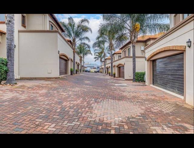 3 BEDROOM CLUSTER FOR SALE IN GLENVISTA